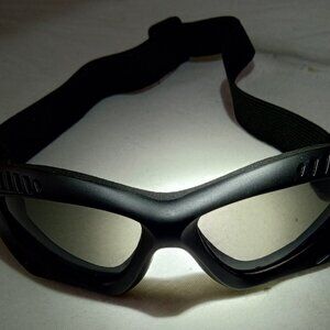 Motorcycle riding goggles